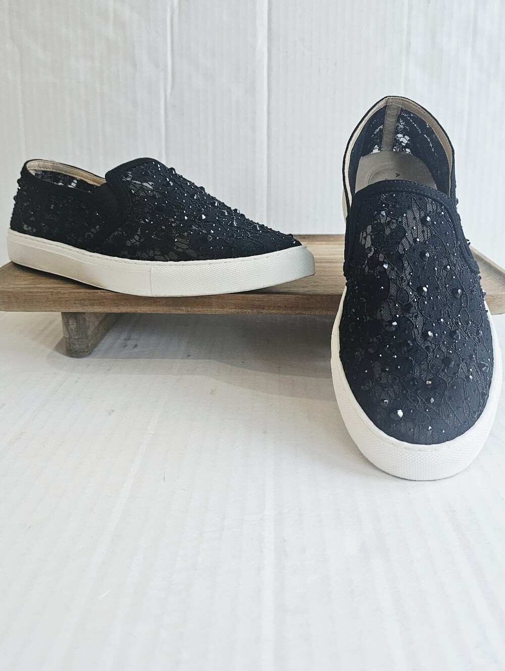 Alex Marie Black Lace Beaded Sneakers Size 8 Slip On Cushioned Insole